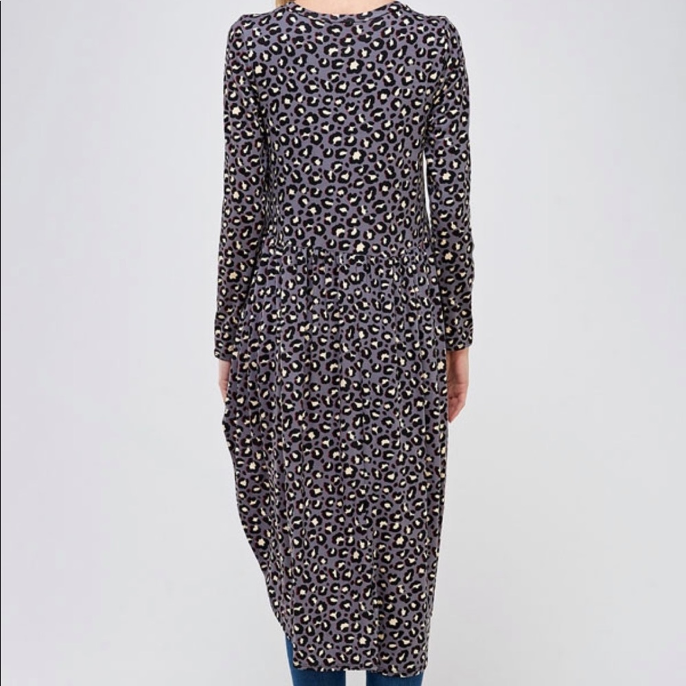 Gray Leopard Print Top - image 4